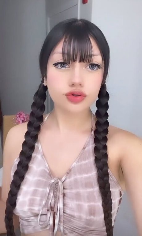 Yozani beautiful model pictures