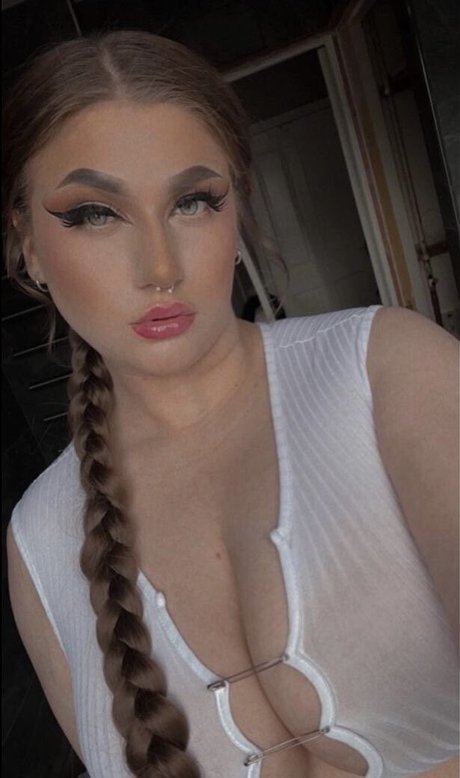 Sophie C xxx actress image