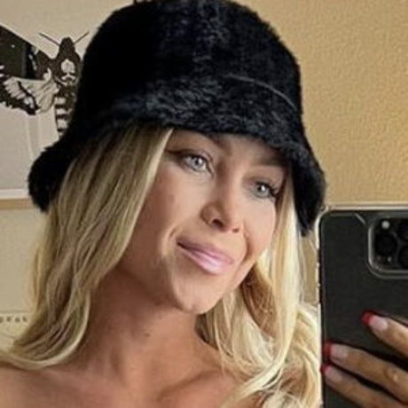 Hailey Ostrom erotic actress img