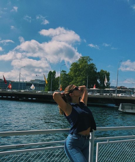 Elissa T model exclusive archive