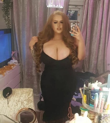 Megan Carys Gomer perfect star image