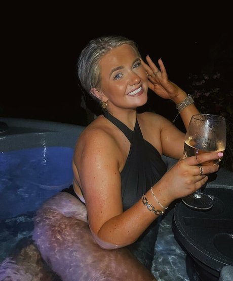 Emily Mather pornstar nude pic