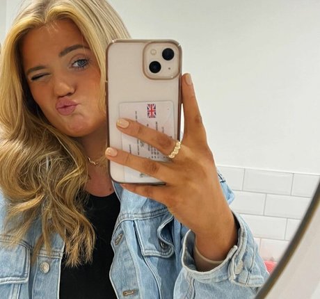 Emily Mather pornstar xxx pic