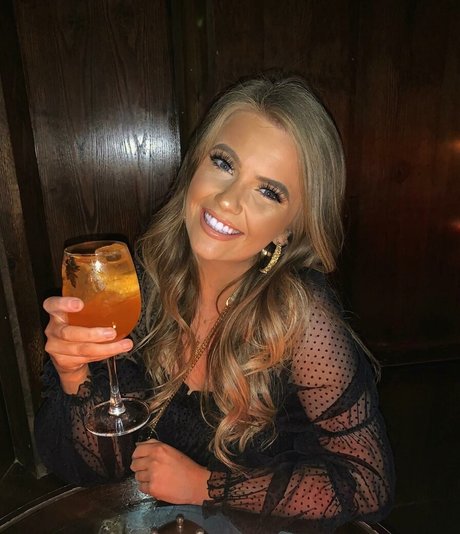 Emily Mather nude model gallery