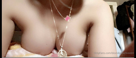 blondeebarbiee69 pornstar top photos