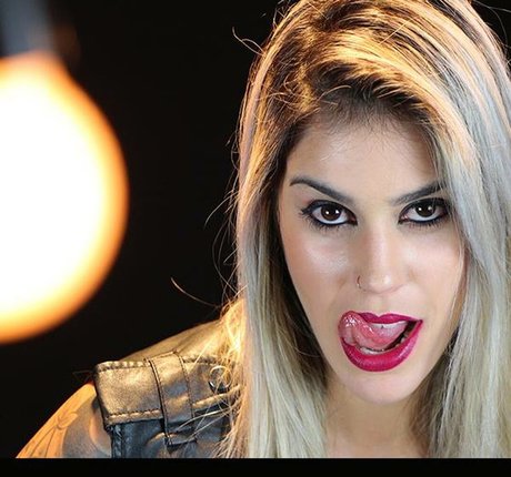 DeiaCassali nice actress galleries