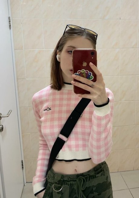 soft lil girl star top photos