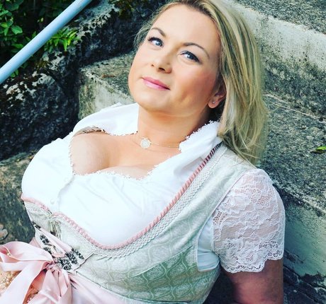 pati rose_ Profile pic