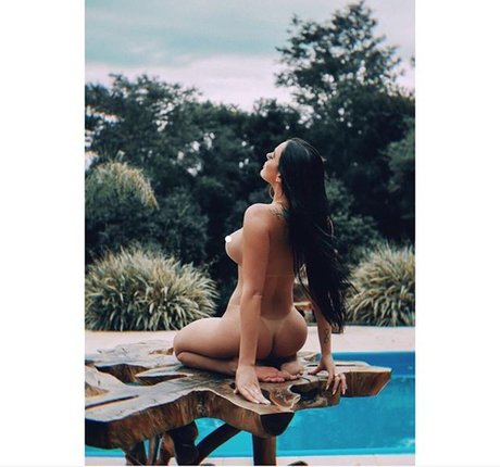 Francieli Rossa hot model pics