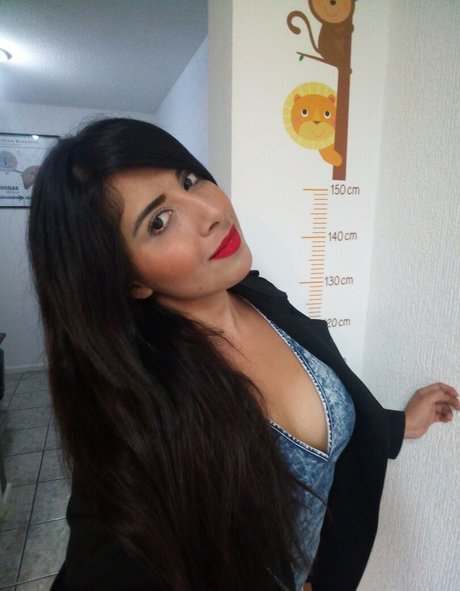 Elda De La Torre star erotic image