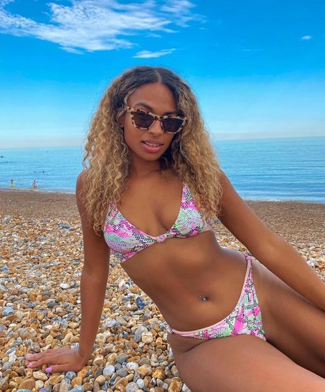 Kemi Rodgers model nice pic