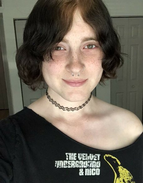 Scarlet Skeie best star pics