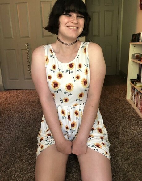 Scarlet Skeie pornstar pic