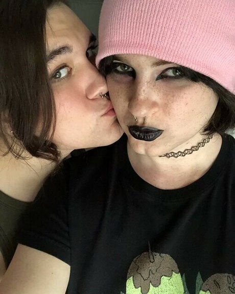 Scarlet Skeie hd actress image