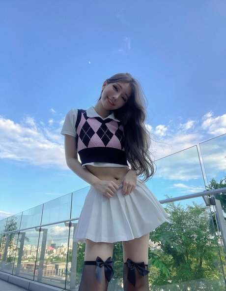 Yuyu Monster pornographic star photos