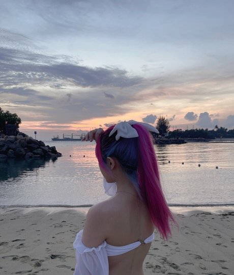 Yuyu Monster porn model pic