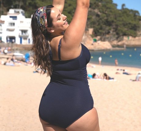 Yasmine MInovski pornstar pretty photo