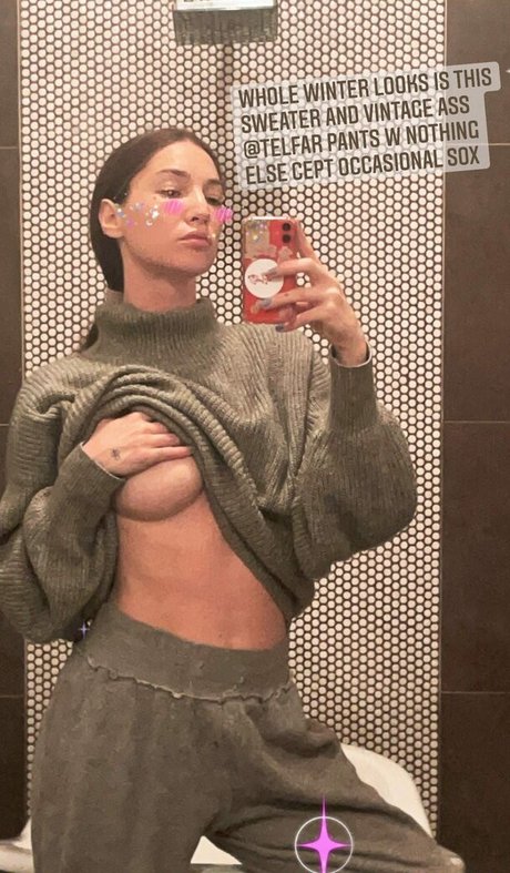 artwerk6666 model beautiful galleries