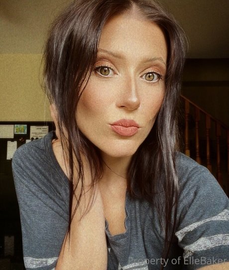 Elle Baker model art archive