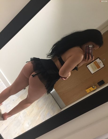 Bella Lagares Profile pic