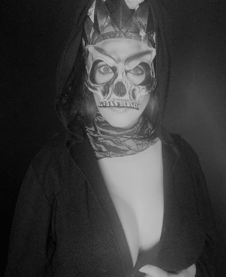 Rawrist pornstar naked photo