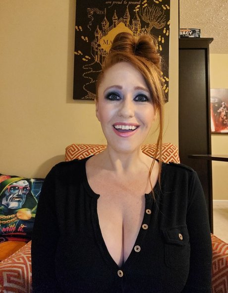 Rawrist hd pornstar photo