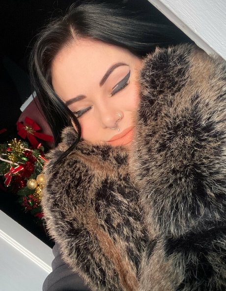 theagegapcouple nude model pic