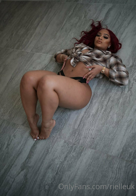 RielleUK top pornstar pic