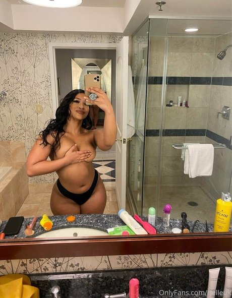 RielleUK star pictures