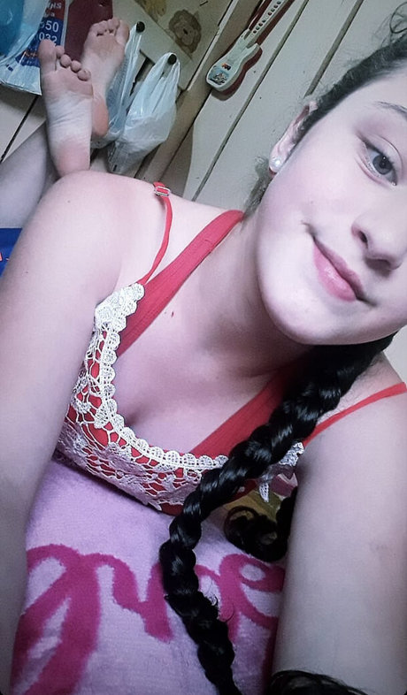 Pezinhos Da Jhenny pornstar erotic picture