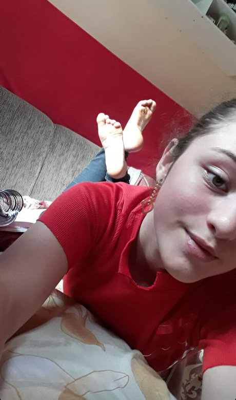 Pezinhos Da Jhenny model hot photos