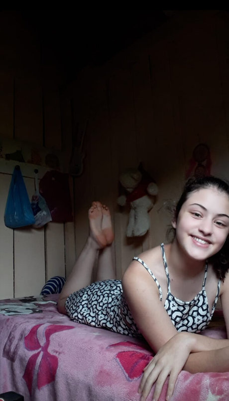 Pezinhos Da Jhenny pornstar adult gallery