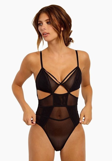 Shelby Bay pornographic actress pics