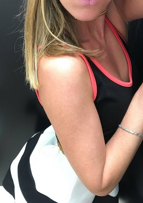 Chivette1232 top actress pics