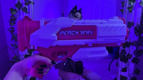 PeachyFry high quality pornstar gallery