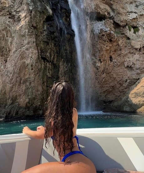 ssezzzenn pretty model pic