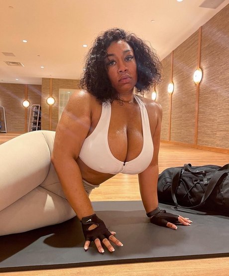 brittney tonee pretty star image