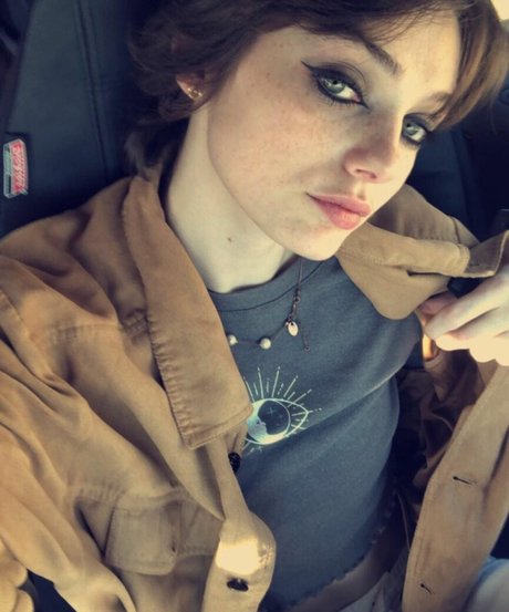 shrooms q nudes actress photo