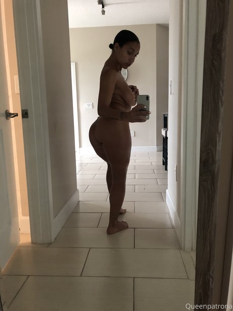 Queen Patrona free actress picture