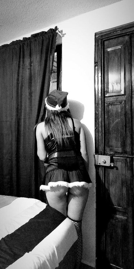 female midget onlyfans erotic galleries