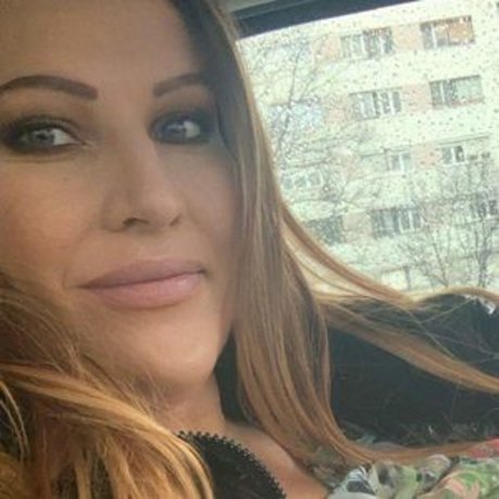 Laura Orsolya star free photo