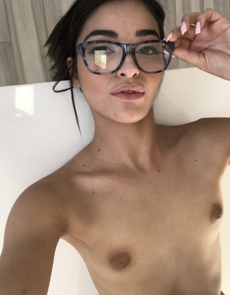 Emily Willis free star gallery