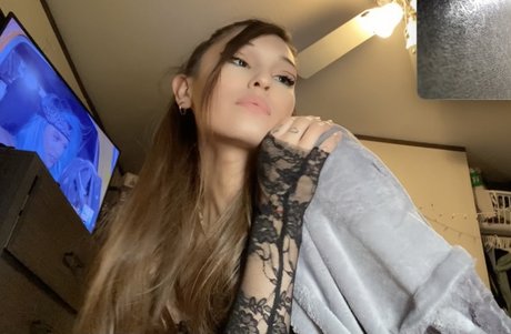 Tiffany Botello hot actress picture