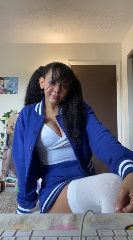 ASMR Aspen adult model image