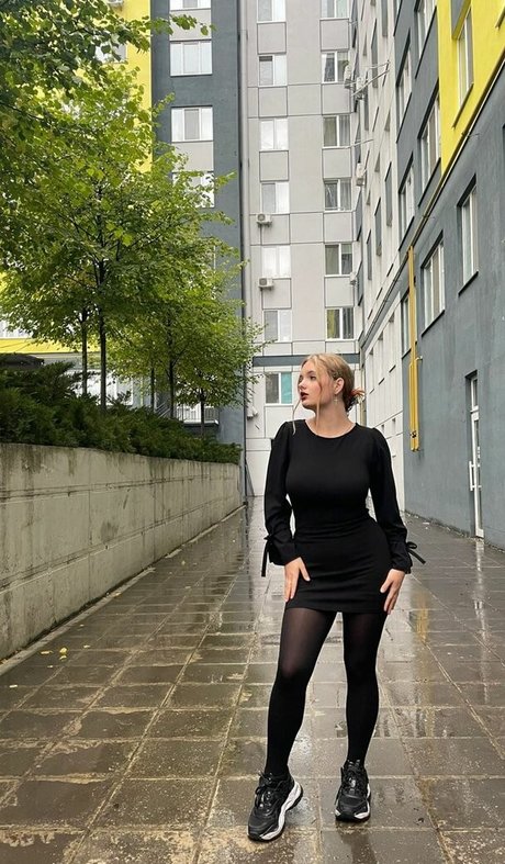 carolinemoore xo hd pornstar picture