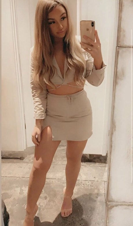 Chloe Harness pornstar free image