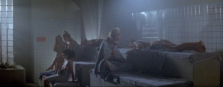 Elizabeth Perkins pornstar hot galleries