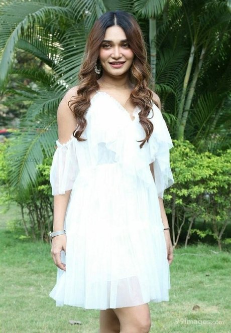 Jenifer Emmanuel top star gallery