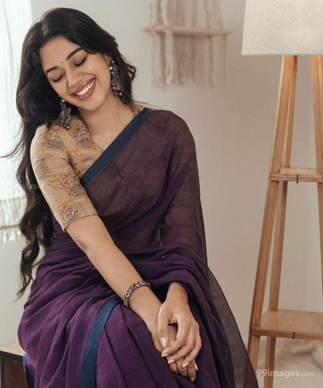 Mirnalini Ravi high quality star gallery