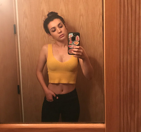 Hannah Marks nude pornstar pictures